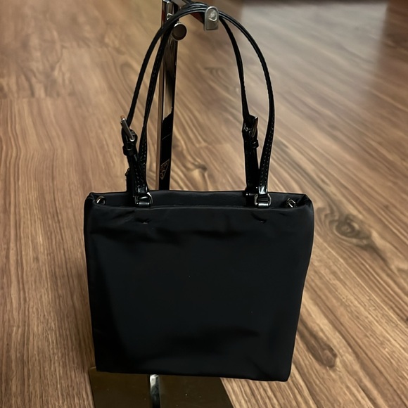 A 167 - 💯% authentic Prada tote bag - Picture 4 of 16